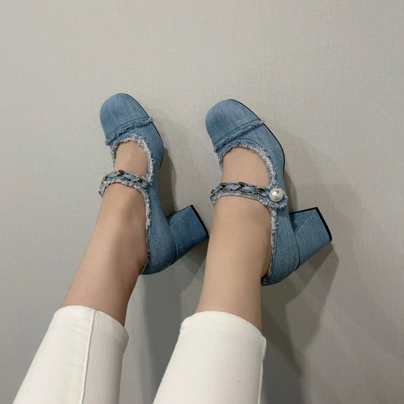 Miu Miu Denim Mary Jane Heels Size 35 Pearl Strap Blue - Picture 9 of 9